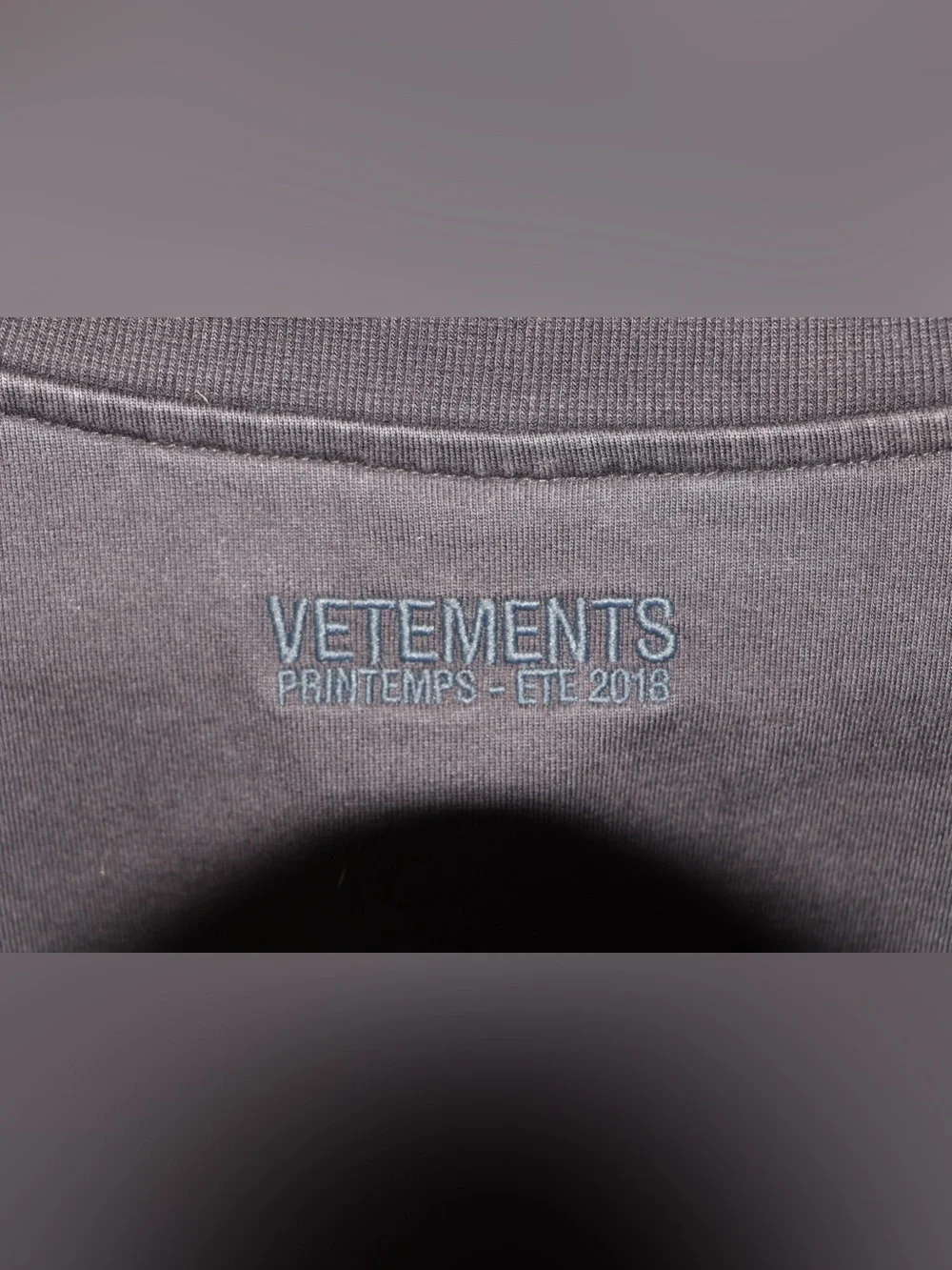 Vetements Oversized Logo
